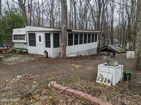 2nd image of 2226 Mallard Ln