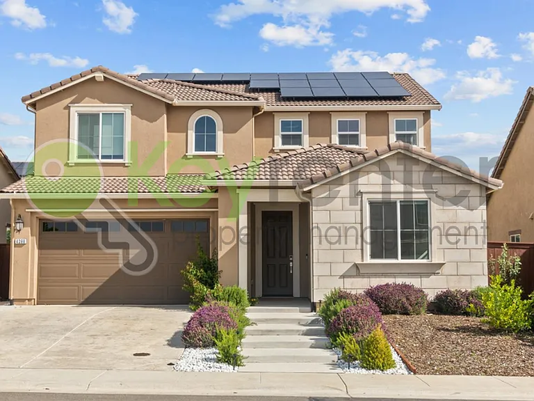 4288 Crescent Way — Photo 2