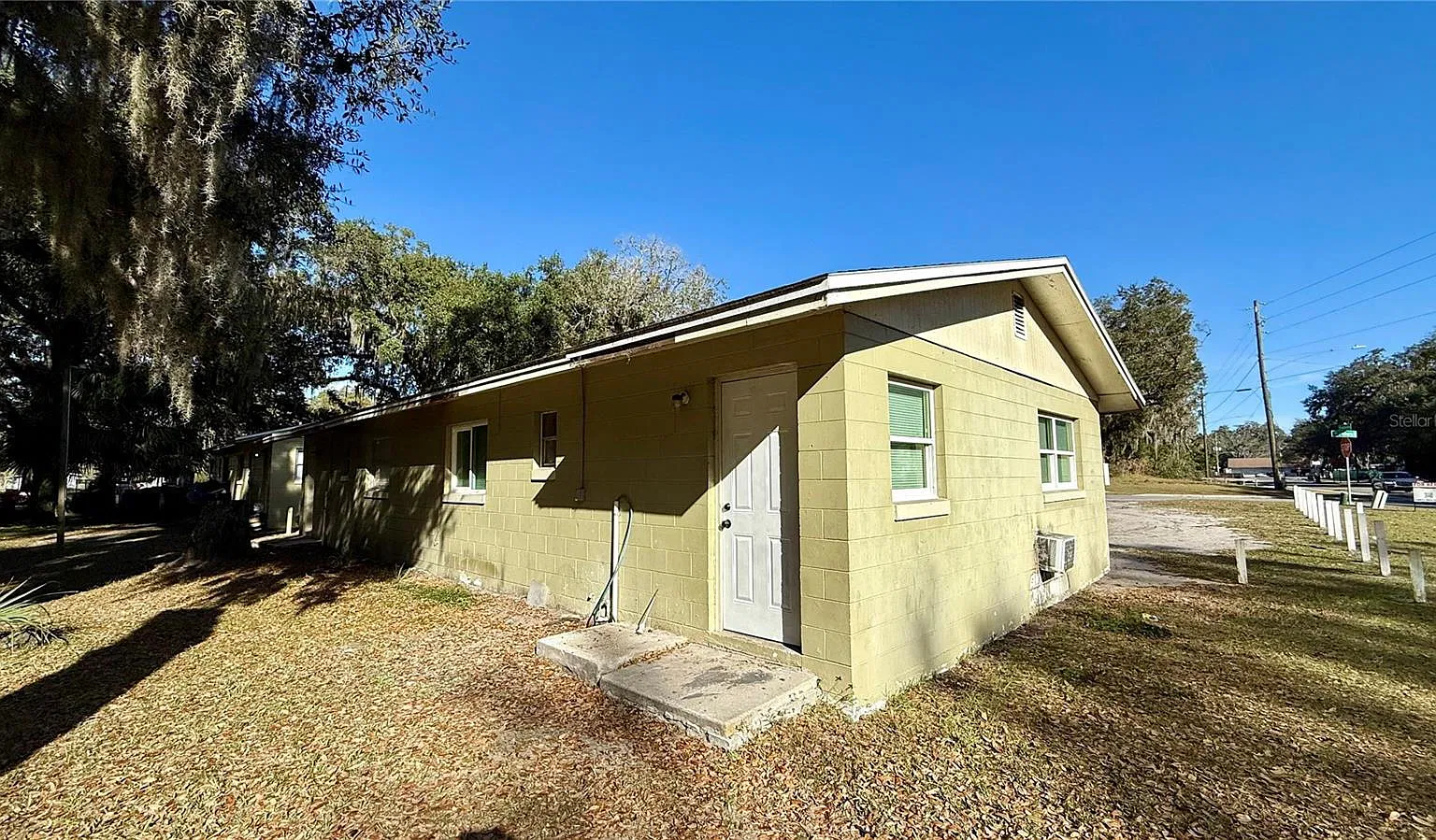 2 bed, 1.0 bath, $950 — Photo 2