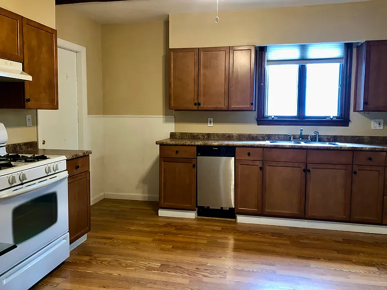 55 Brown St #2 — Photo 11