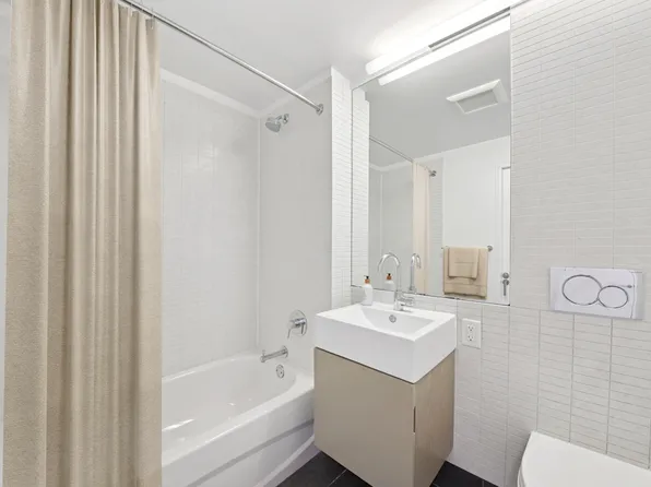 461 Dean Street image 5 of 23