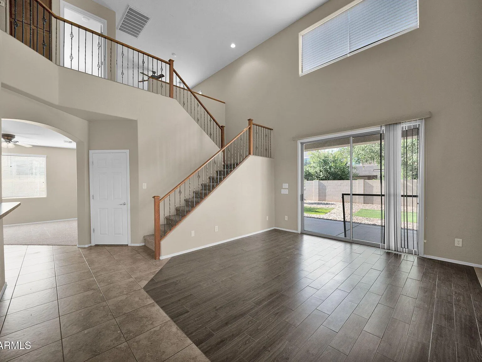4 bed, 3.0 bath, 2537 sqft, $2,600 — Photo 4