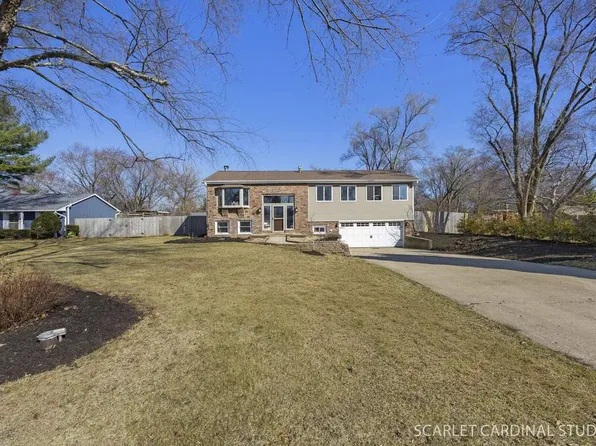 24430 West St, Naperville, IL 60565
