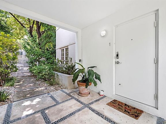 Ground floor entrance