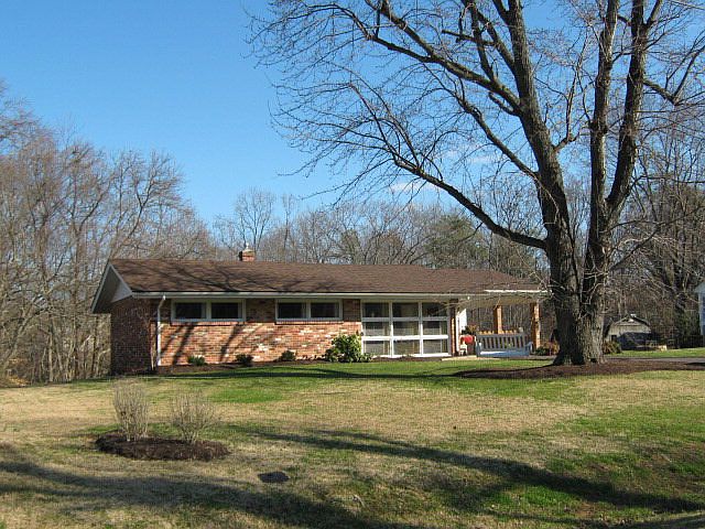 1st image of 208 Ethel Ct