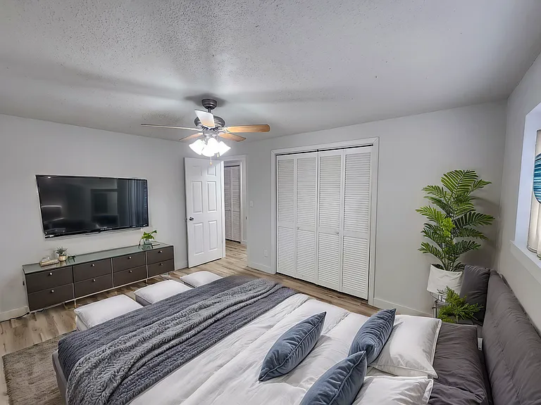 Mesa Heights Apartments — Photo 4