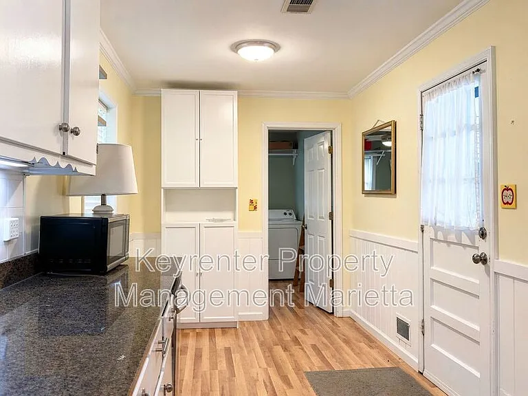 725 McBurnette Rd NE — Photo 10