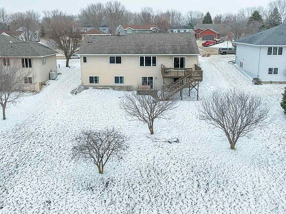 3rd image of 420 Thomas Dr