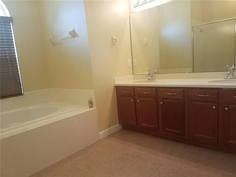 3033 Plymouth Rock Cir — Photo 10