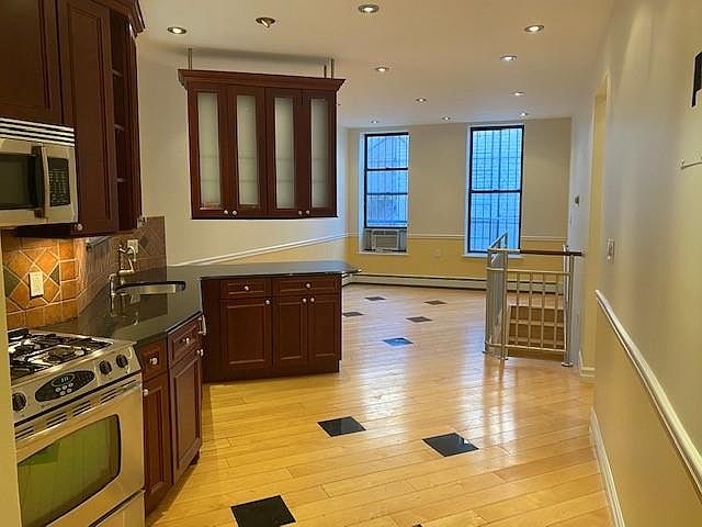 1st image of 307 E 105th St APT 1N