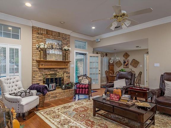 4th image of 9805 Belmont Pl