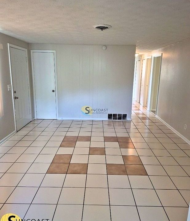 1st image of 454 Gano Ct