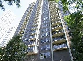 1st image of 1515 N Astor St APT 25B