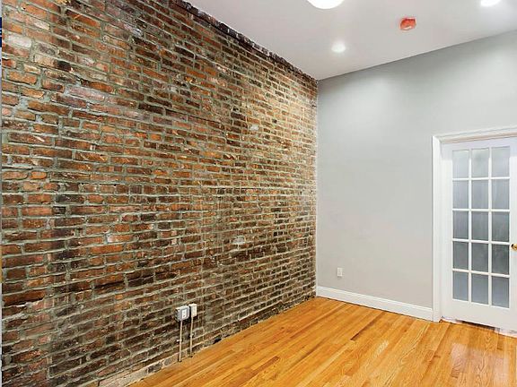 4th image of 147 Leonard St APT 1R