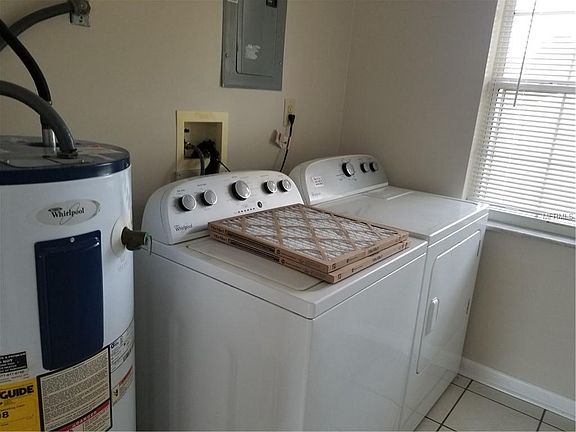2nd image of 1640 Brentlawn St