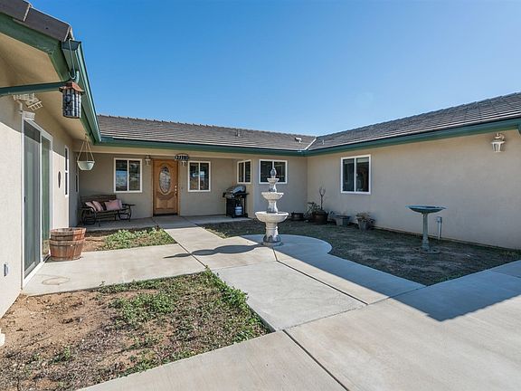 3rd image of 21380 Sutherland Dr