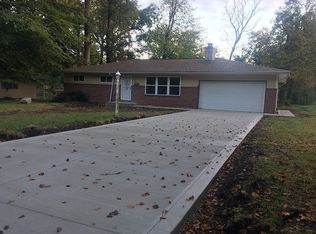 2502 Schaper Dr, Fort Wayne, IN 46806