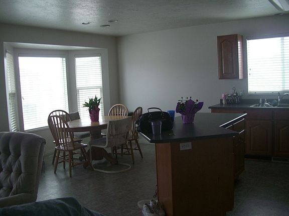 Dining Room/Kitchen