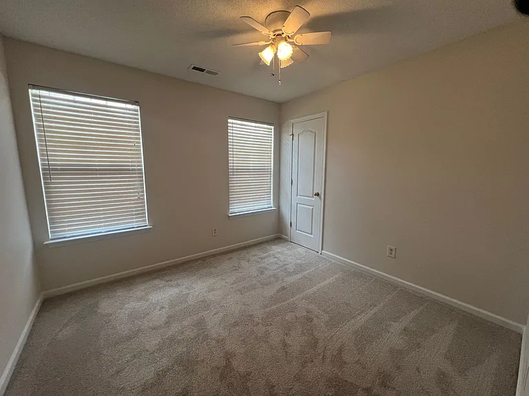 176 English Hills Dr — Photo 10