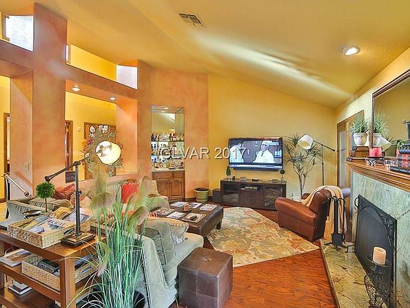 2nd image of 7176 Mission Hills Dr