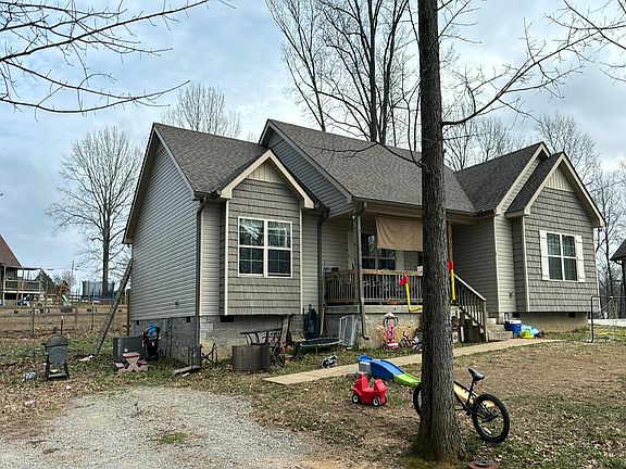 3rd image of 205 Brynlee Ct