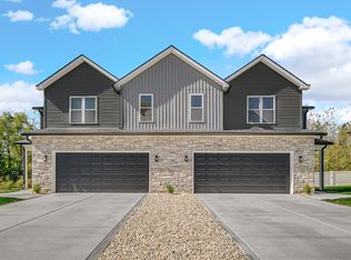 5876 Adams St, Merrillville, IN 46410
