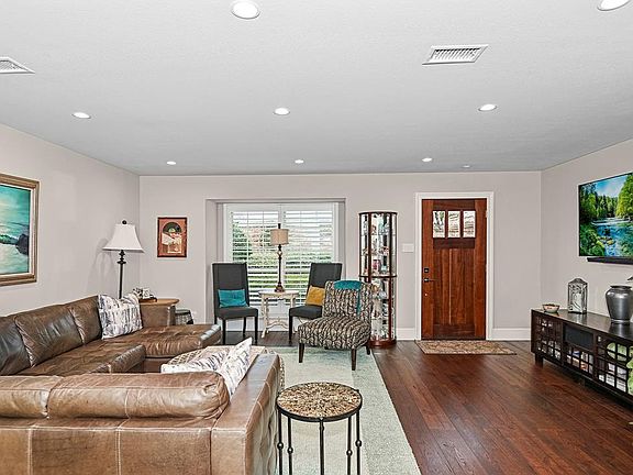 5th image of 5876 Doliver Drive #122