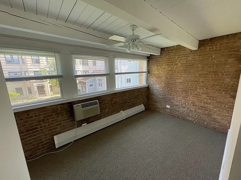 4855 N Hermitage Ave #6 — Photo 5