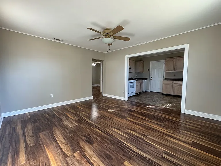 355 West Ave — Photo 8