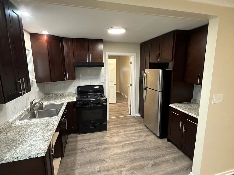 16435 Saint Louis Ave — Photo 5