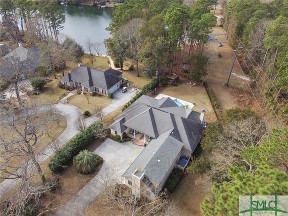 2nd image of 7 Twelve Oaks Dr