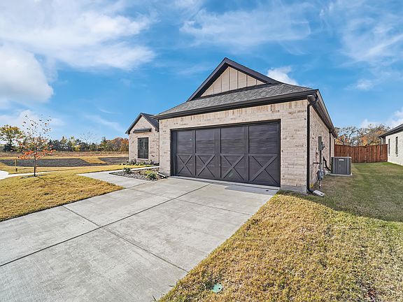 3rd image of 305 Brookstone Dr