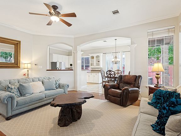 4th image of 2700 Lake Breeze Ln