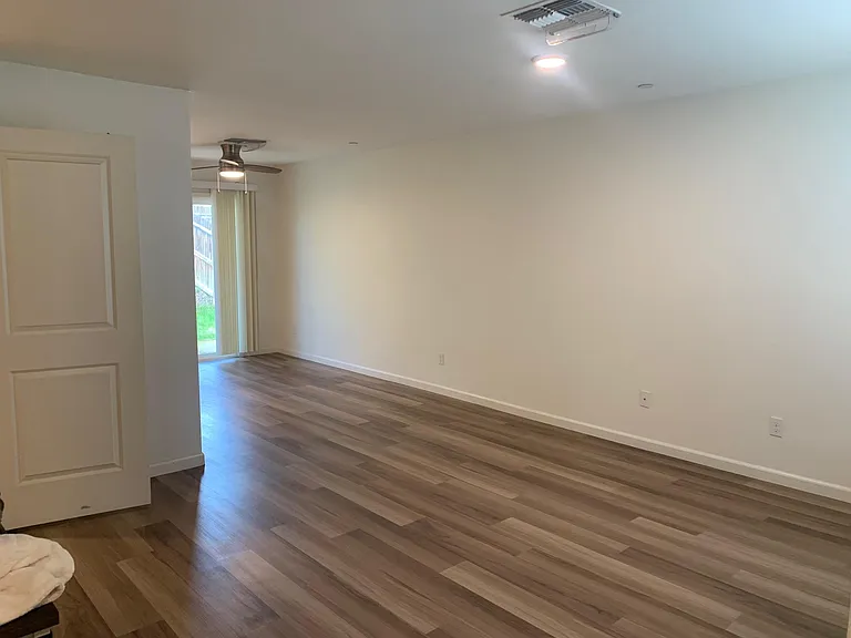 5918 Commonwealth Ave — Photo 2