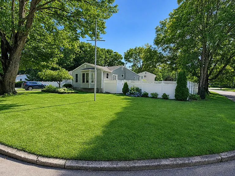 Antler Ln S — Photo 2