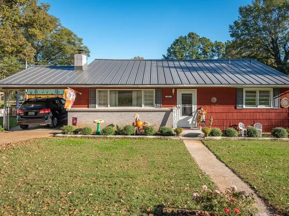 1005 Frances St, Tuscumbia, AL 35674