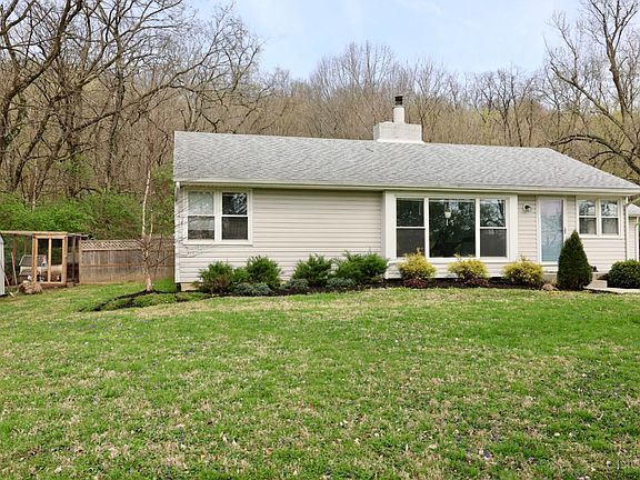 3rd image of 2241 Hamilton Cleves Rd
