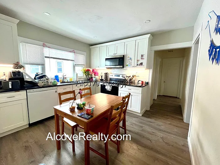 3 bed, 1.0 bath, $3,450 — Photo 4