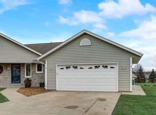 7932 S 68th St #7932, Franklin, WI 53132