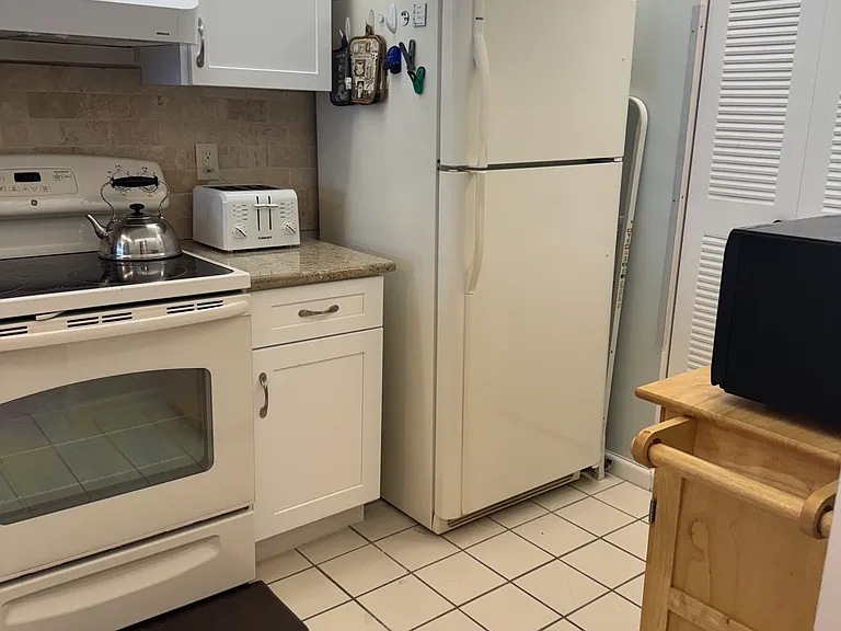 591 Seaview Ct #A412 — Photo 3