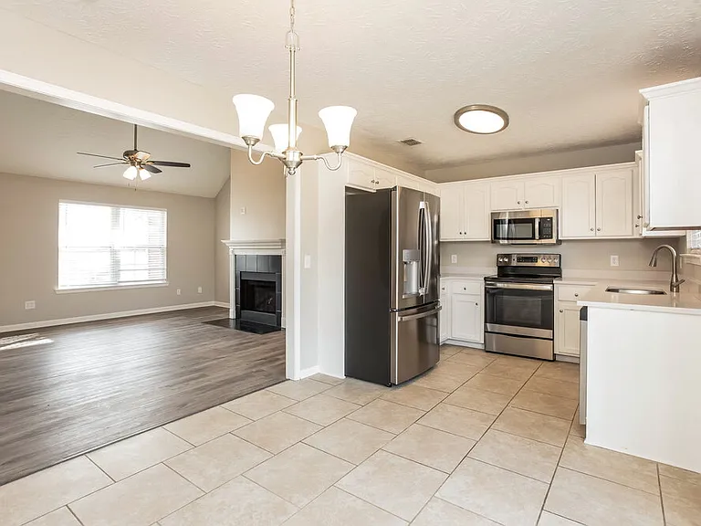 517 Hackney Dr — Photo 8