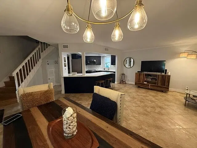 226 Seabreeze Cir