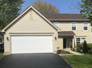 244 Penny Ln, Grayslake, IL