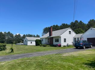 198 Lincolnville Ave, Belfast, ME 04915