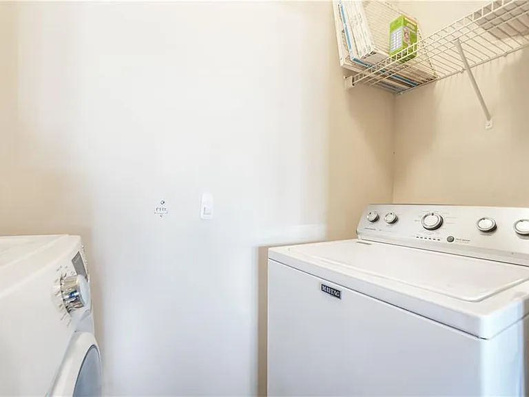 390 17th St NW #5037 — Photo 28