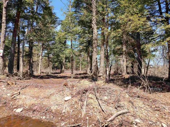 Black Creek Rd, Skanee, MI 49962