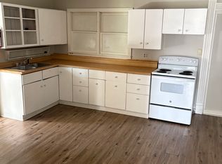 15 S Dayton St, Worthington, IN 47471