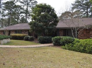 1013 Pinehurst Pl, McComb, MS 39648