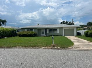 1560 San Helen Dr, Dunedin, FL 34698