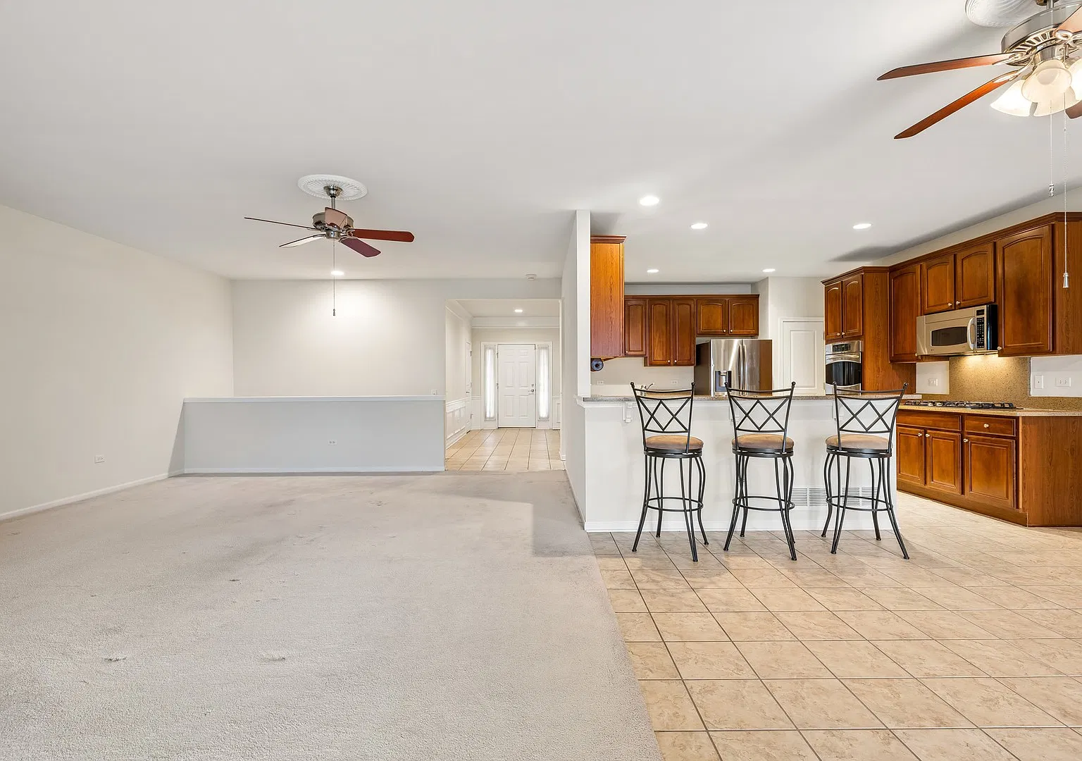 4 bed, 2814 sqft, $4,600 — Photo 4